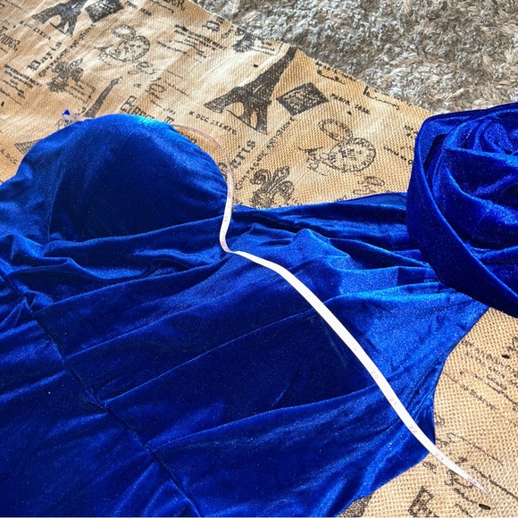 Fashion Nova NWT! Royal Blue Rosalia Stretch Velvet Maxi Dress Size 2X - Picture 10 of 15